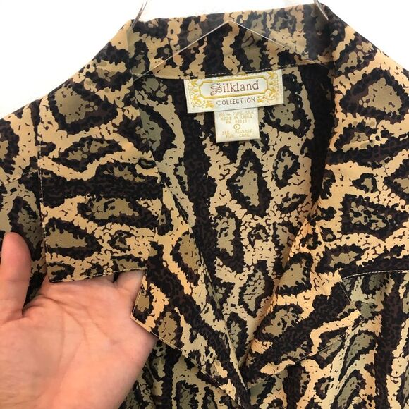 Silkland Collection Python Snakeskin and Stripe Silk Blouse Button Down L VTG - Picture 4 of 5